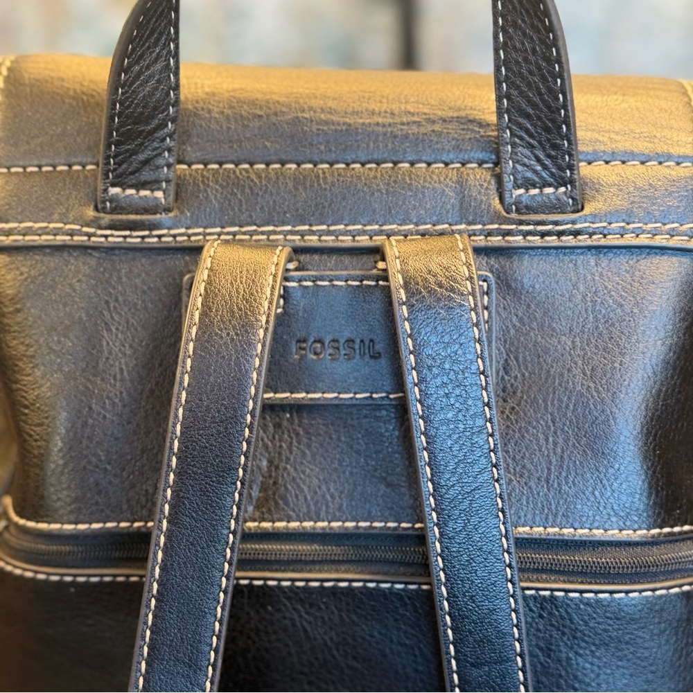 Fossil Luna Vintage Y2K Minimalist Black Leather Backpack(EUC) - Picture 8 of 12